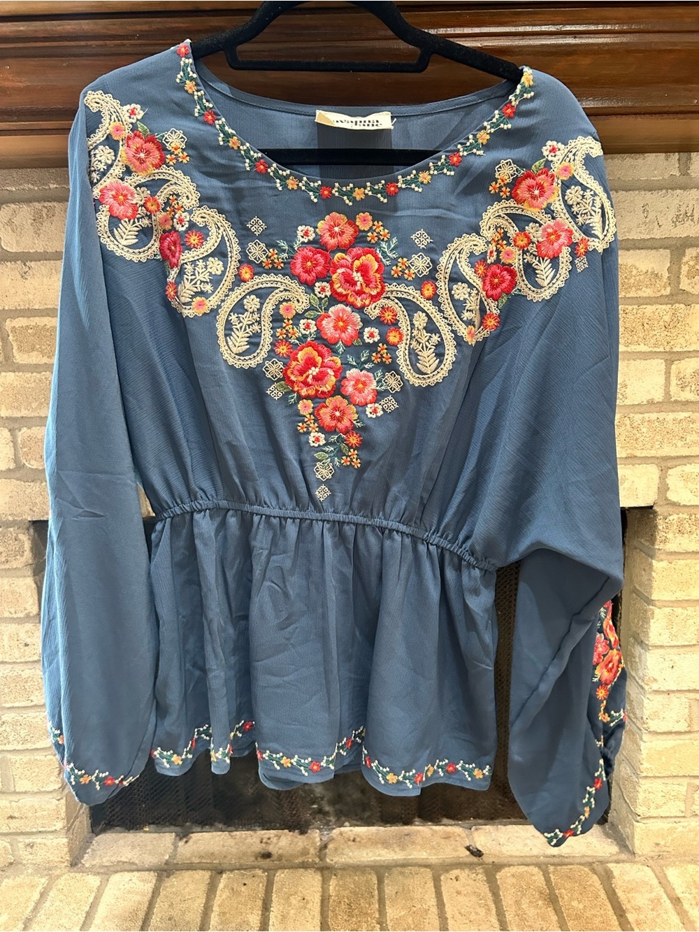 Savanna Jane Embroidered Blue Peasant Blouse with Floral Detail EUC